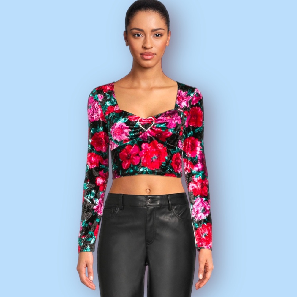 Madden NYC Junior’s Plush Red Floral Velour Top with Rhinestone Heart. NWT.